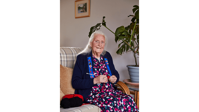 Portrait of centenarian Violet at home, for the 100th issue of Service95